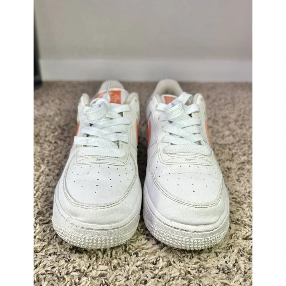 Nike Air Force 1 Next Nature Size 6.5Y White Orange AF1 Casual FJ4669 100 - Picture 4 of 9